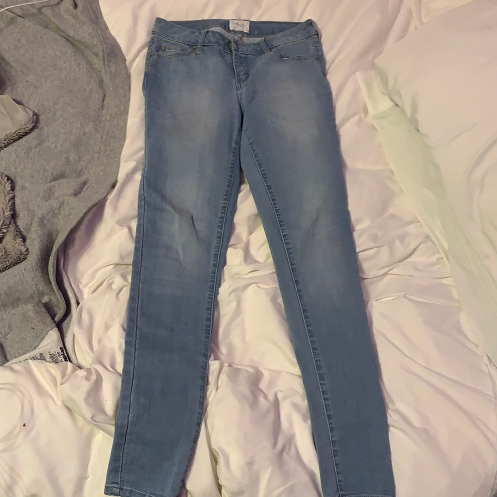 Blue skinny jeans